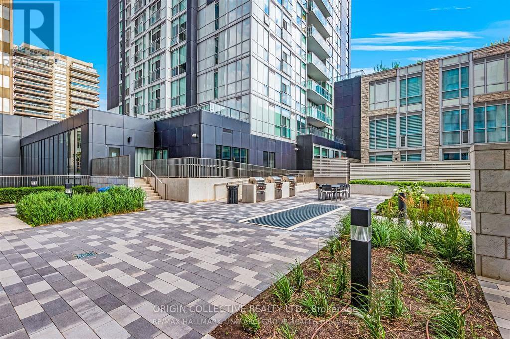 405- 111 St Clair Avenue West, Toronto, ON photo 29