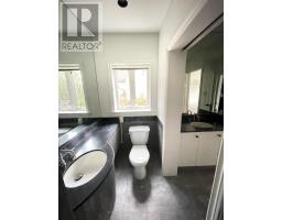 4 Donino Avenue, Toronto, ON M4N2W5 Photo 12