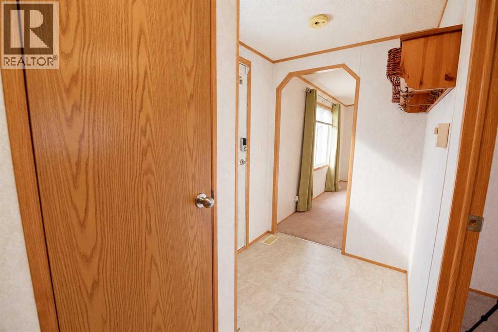 512 Porter Street, Coaldale — photo 5