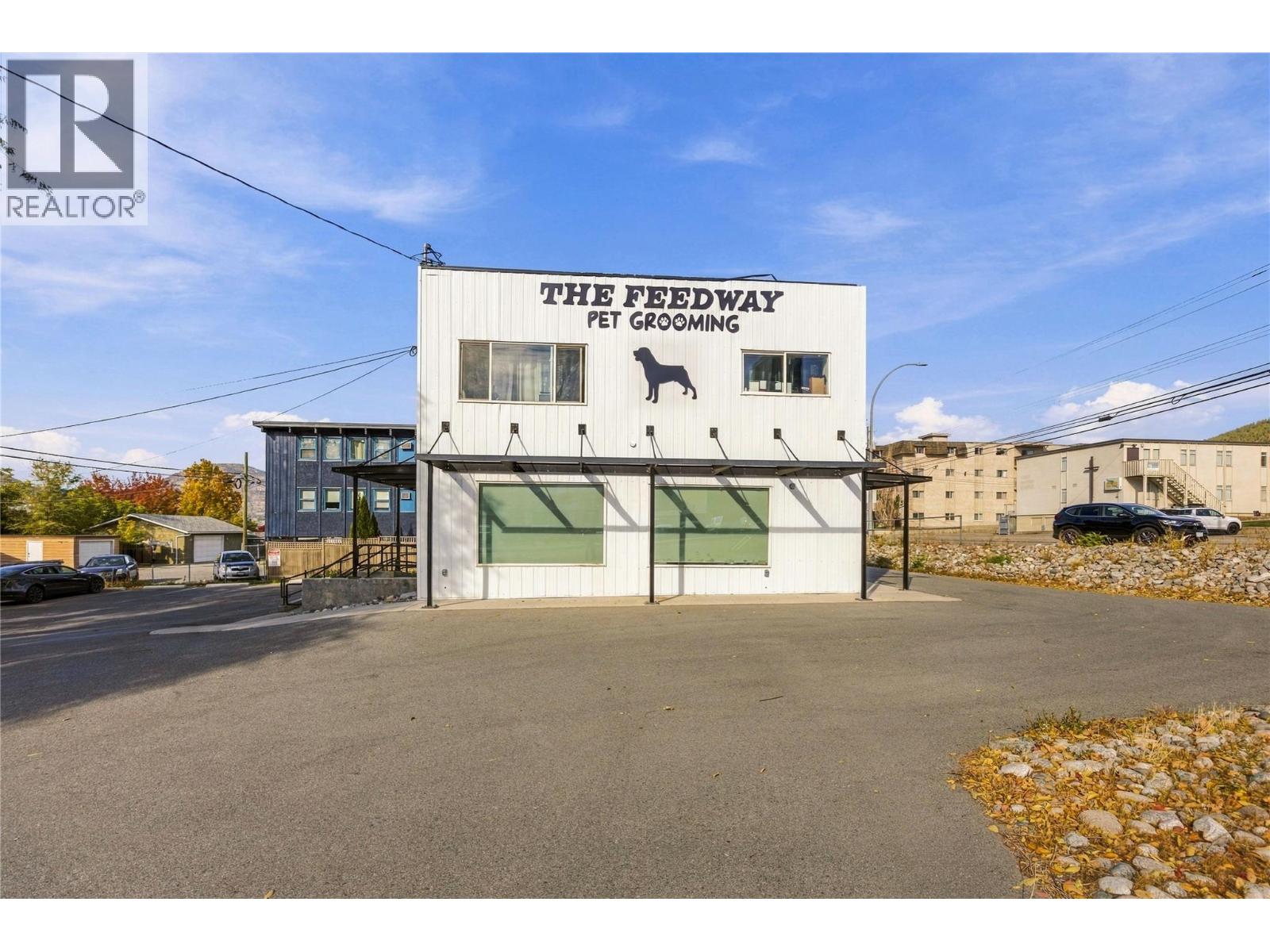  595 Carmi Avenue, Penticton - Image 1