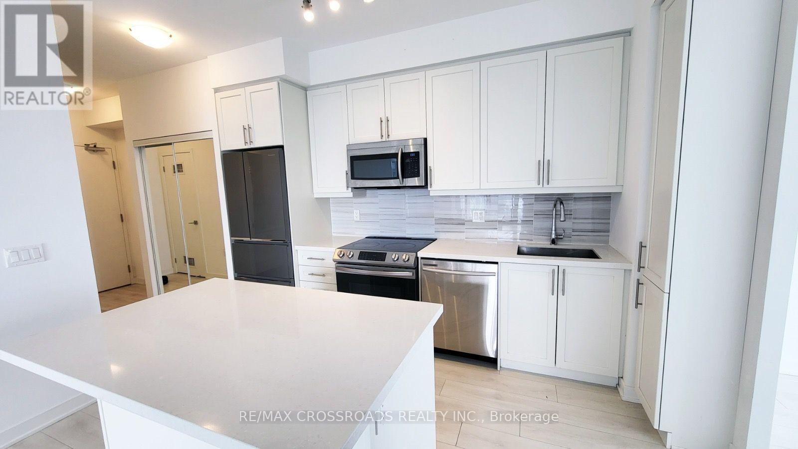 1608- 75 Oneida Crescent, Richmond Hill, ON photo 7