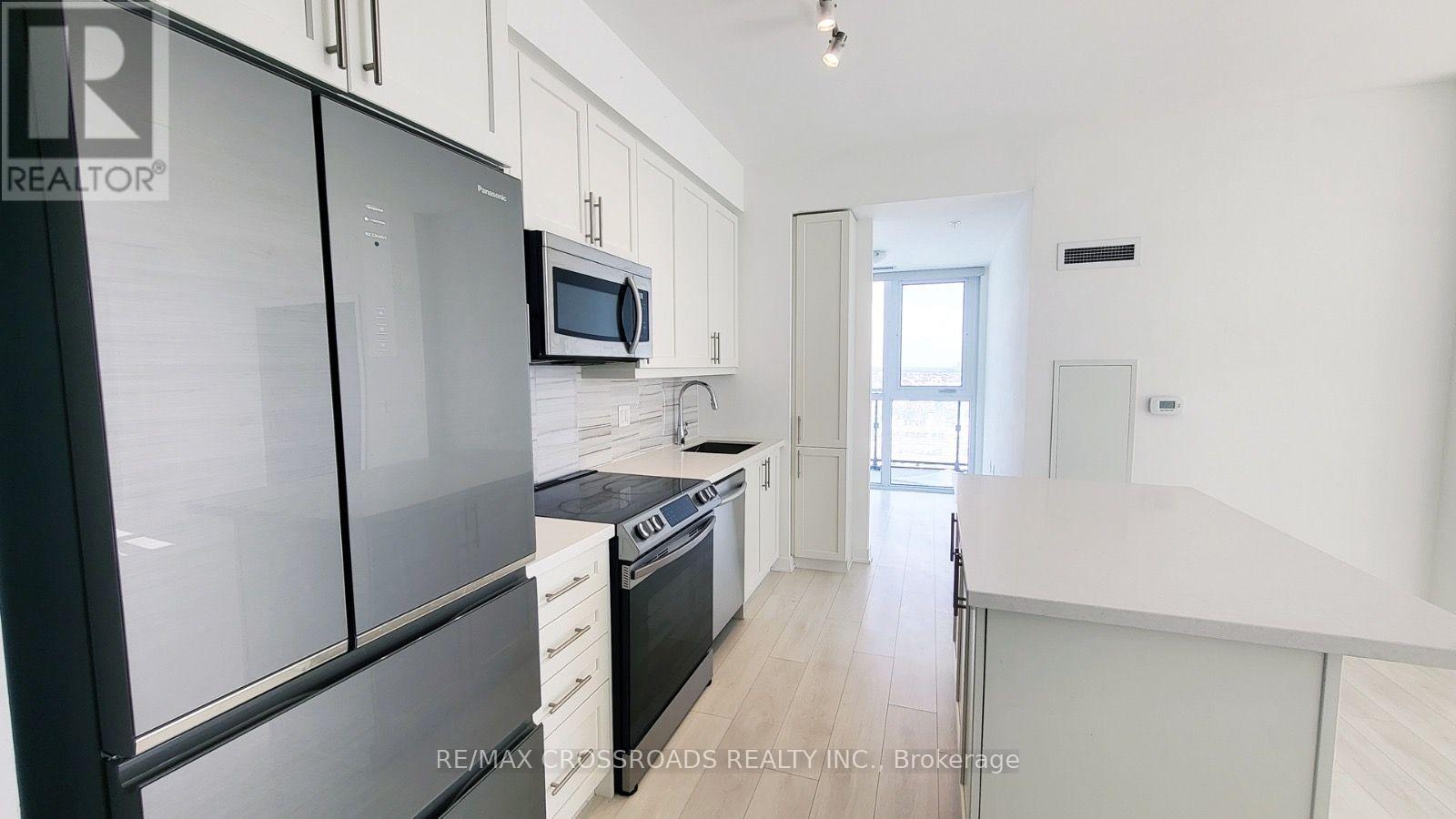 1608- 75 Oneida Crescent, Richmond Hill, ON photo 8