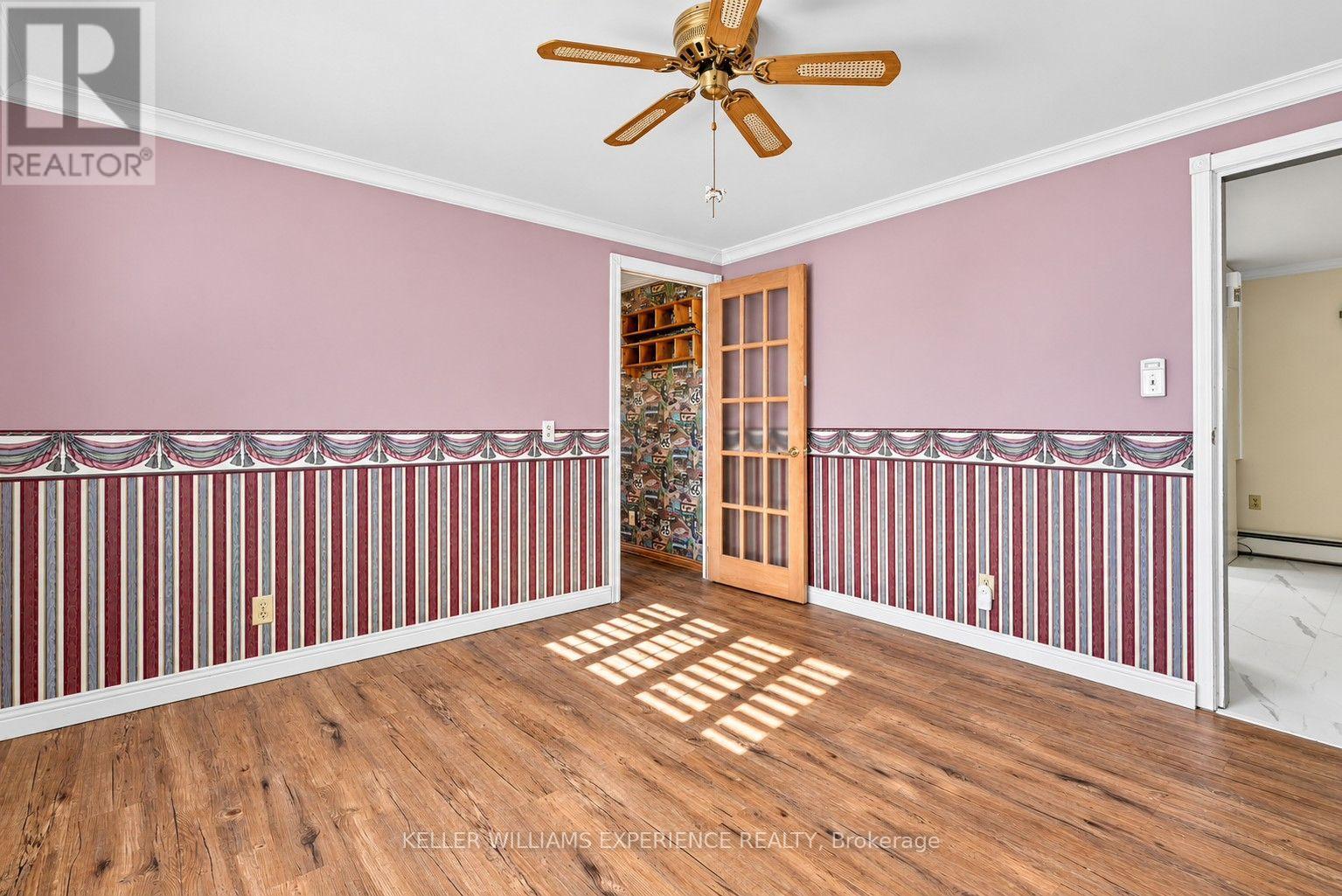 861 JOHN STREET - 10