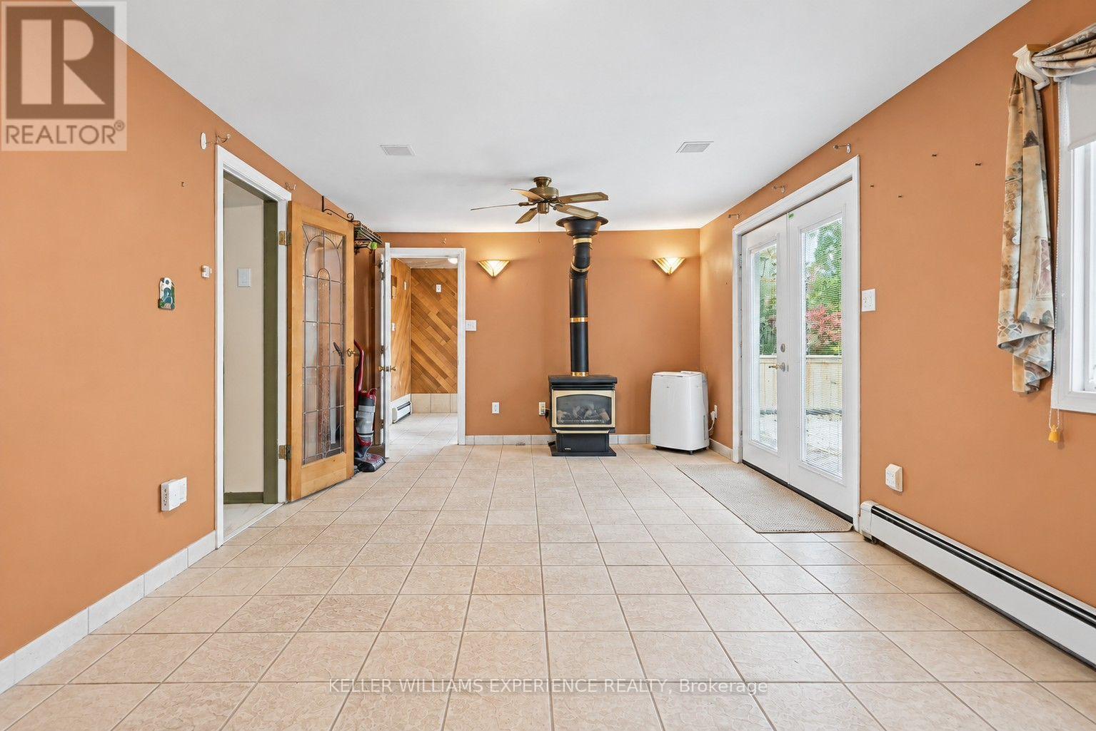 861 JOHN STREET - 19