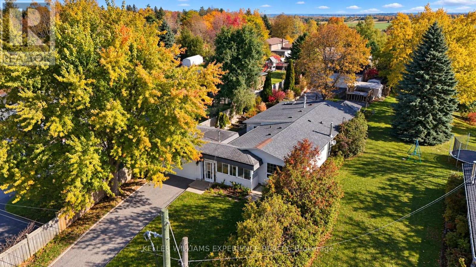 861 JOHN STREET - 3