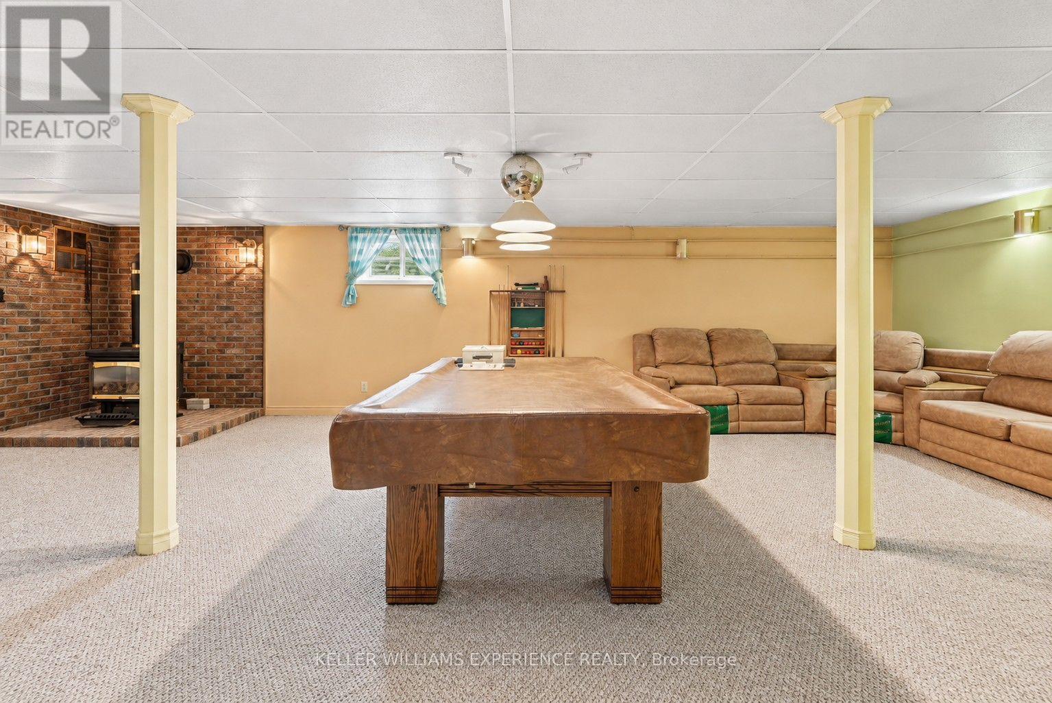 861 JOHN STREET - 37