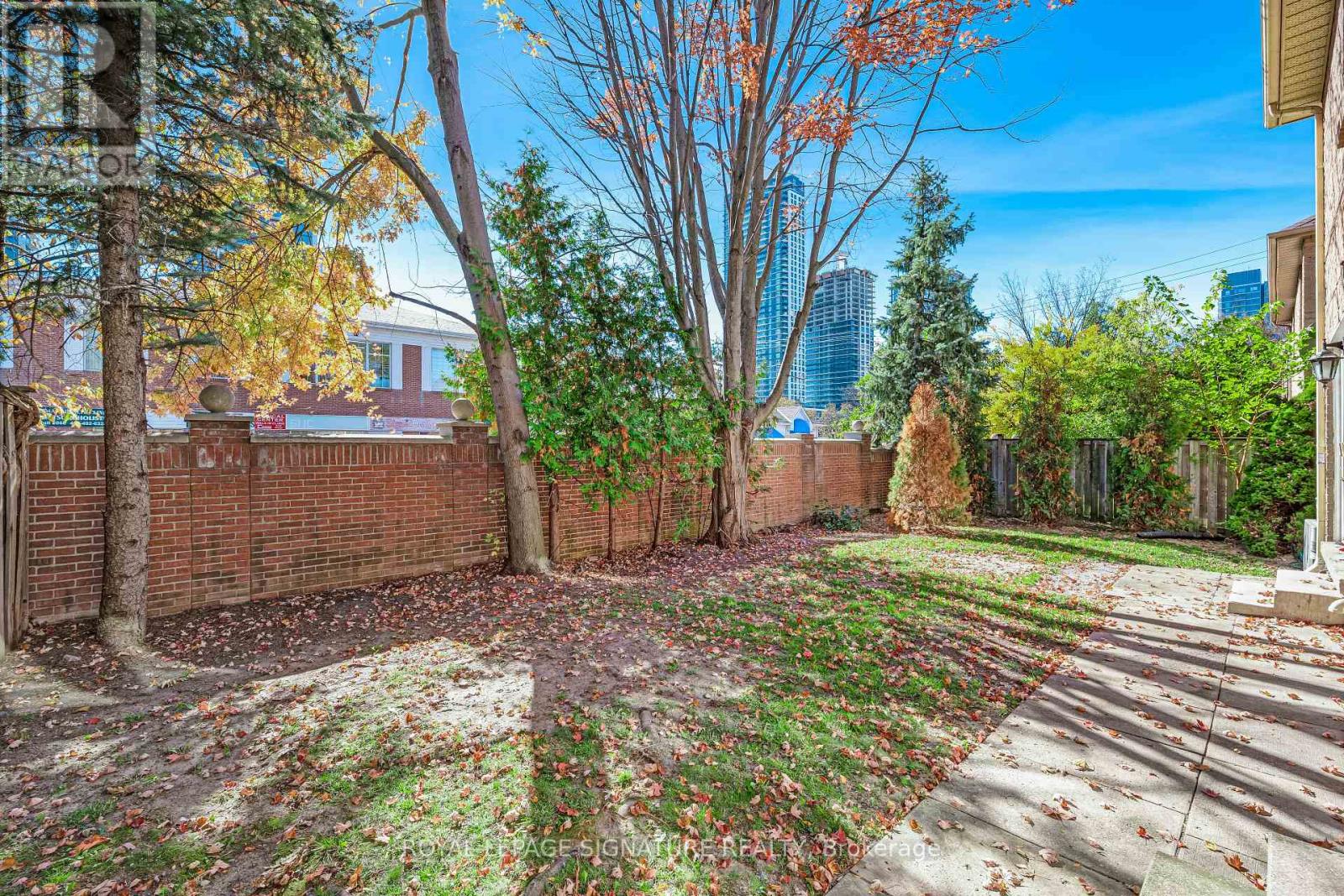 5 Patrick Boulevard, Toronto, ON photo 37
