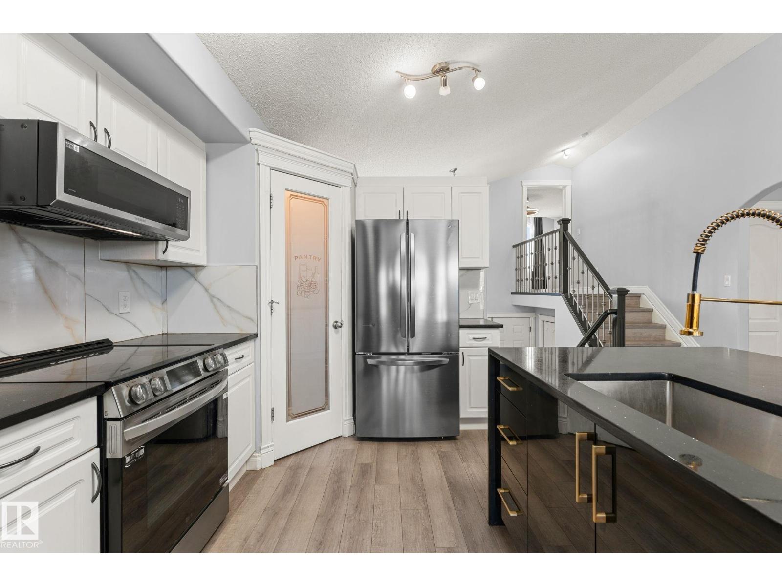 15407 47 St NW NW, photo 12