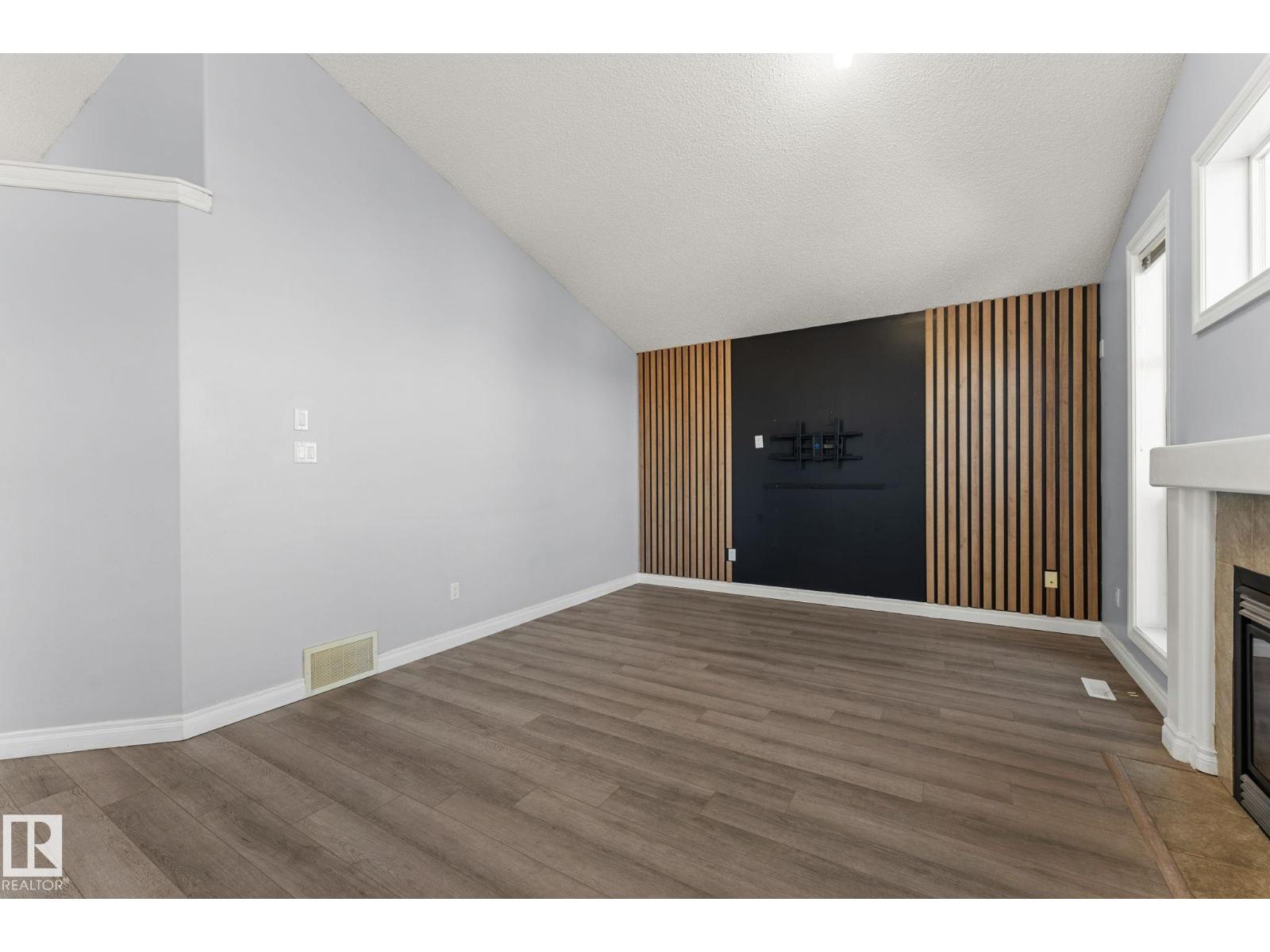 15407 47 St NW NW, photo 17