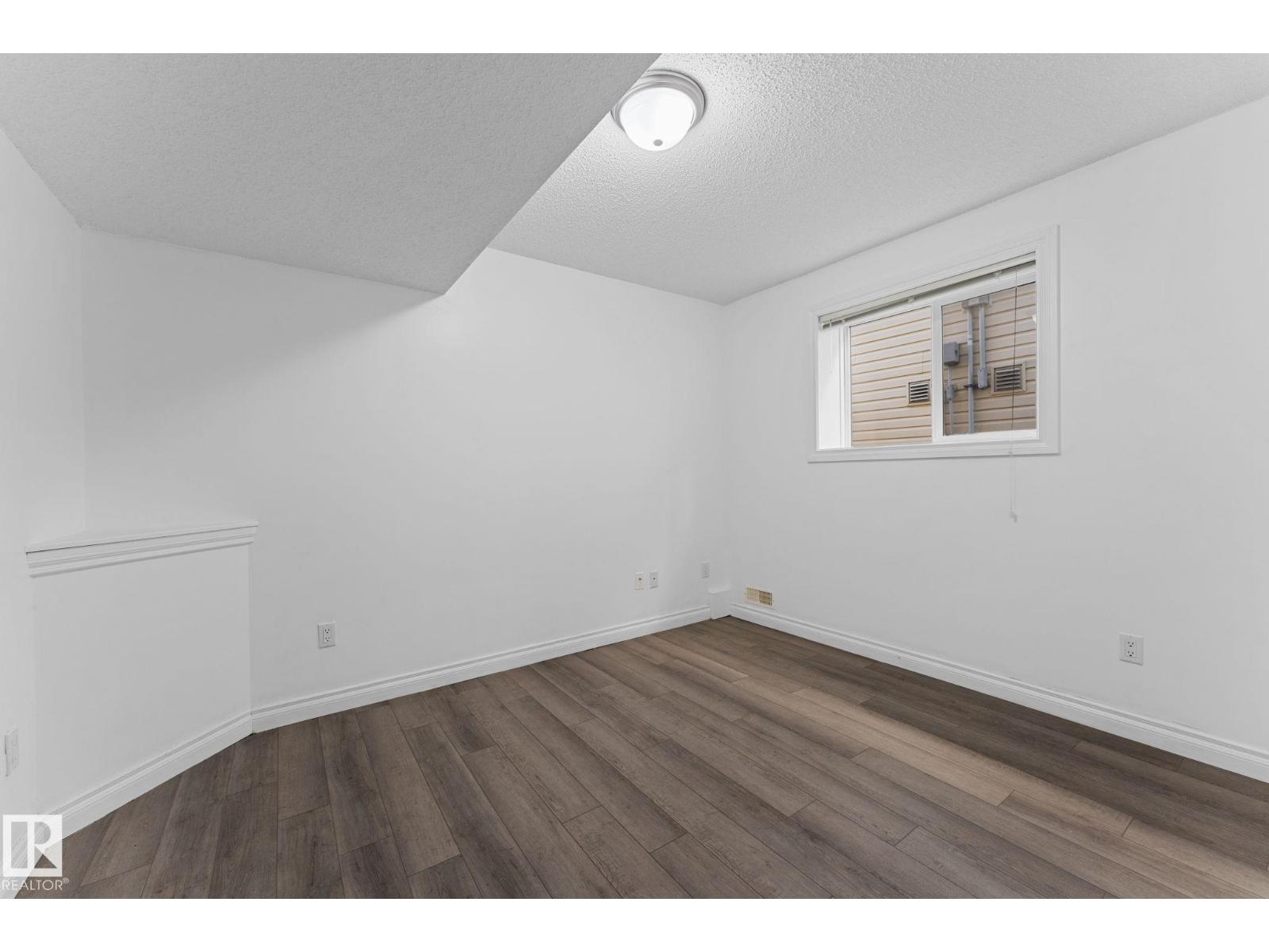 15407 47 St NW NW, photo 42