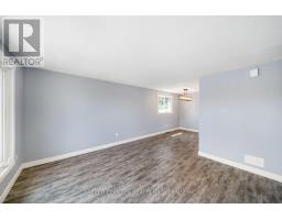 Bedroom 3 - 636 Mississaga Street W, Orillia, ON L3V3C6 Photo 7