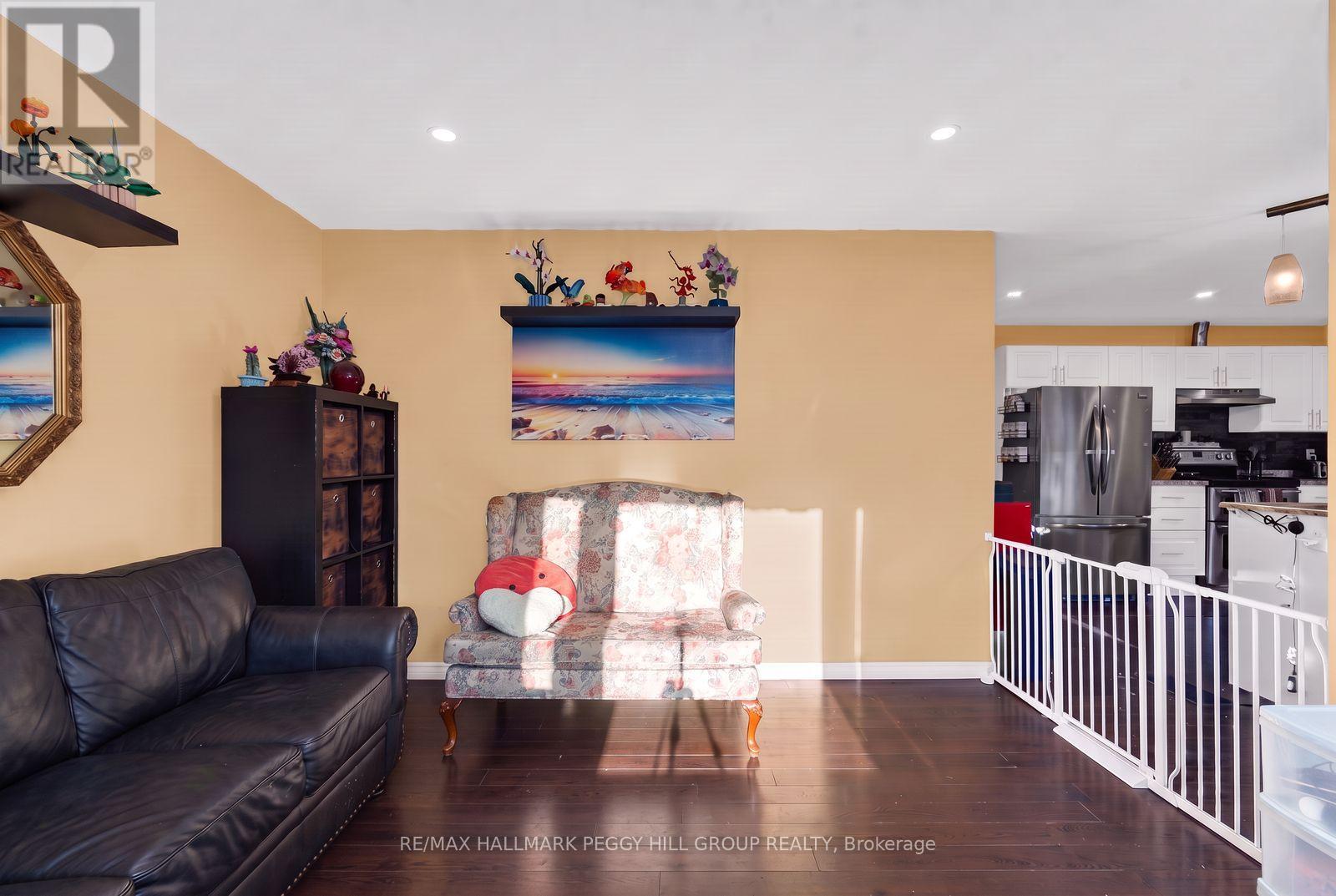 375 Fitton Street, Midland, ON photo 5