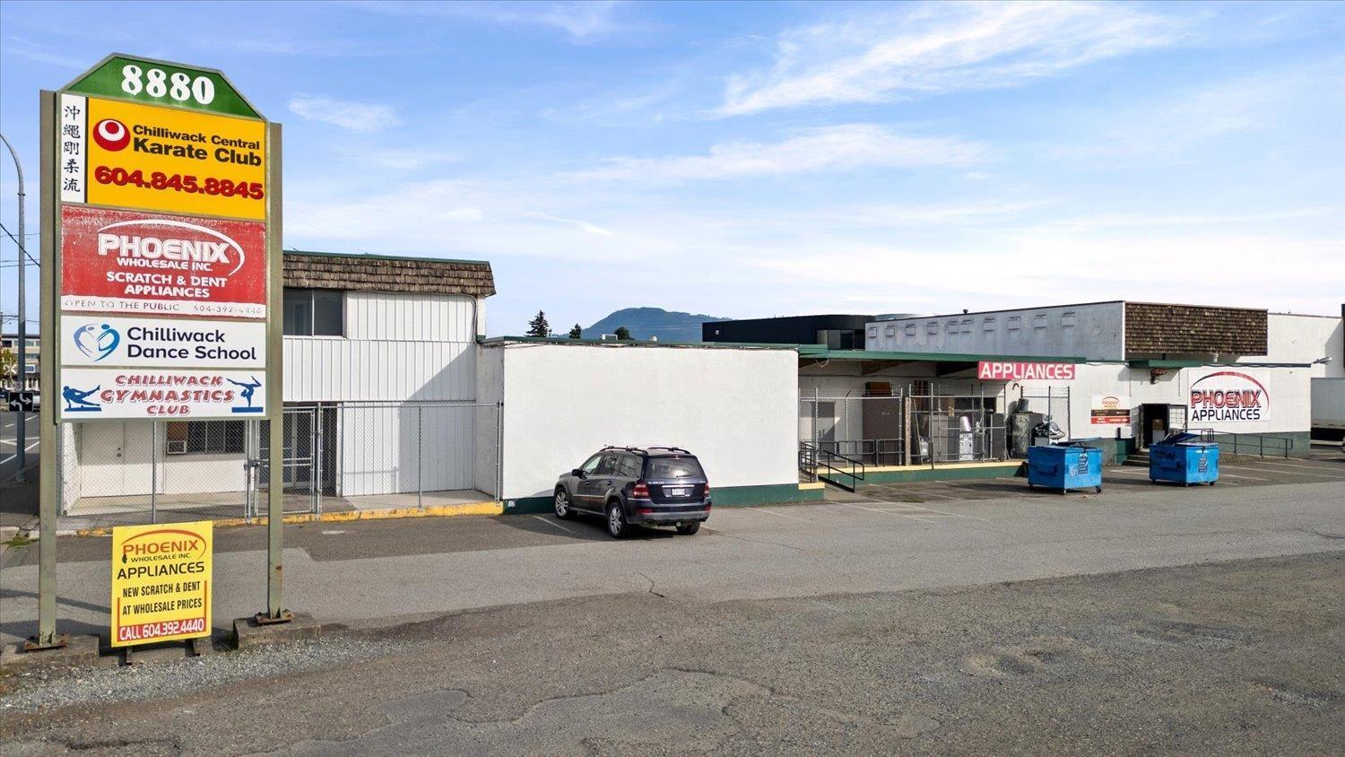 8880 YOUNG ROAD, Chilliwack Proper South, Chilliwack - Image 1