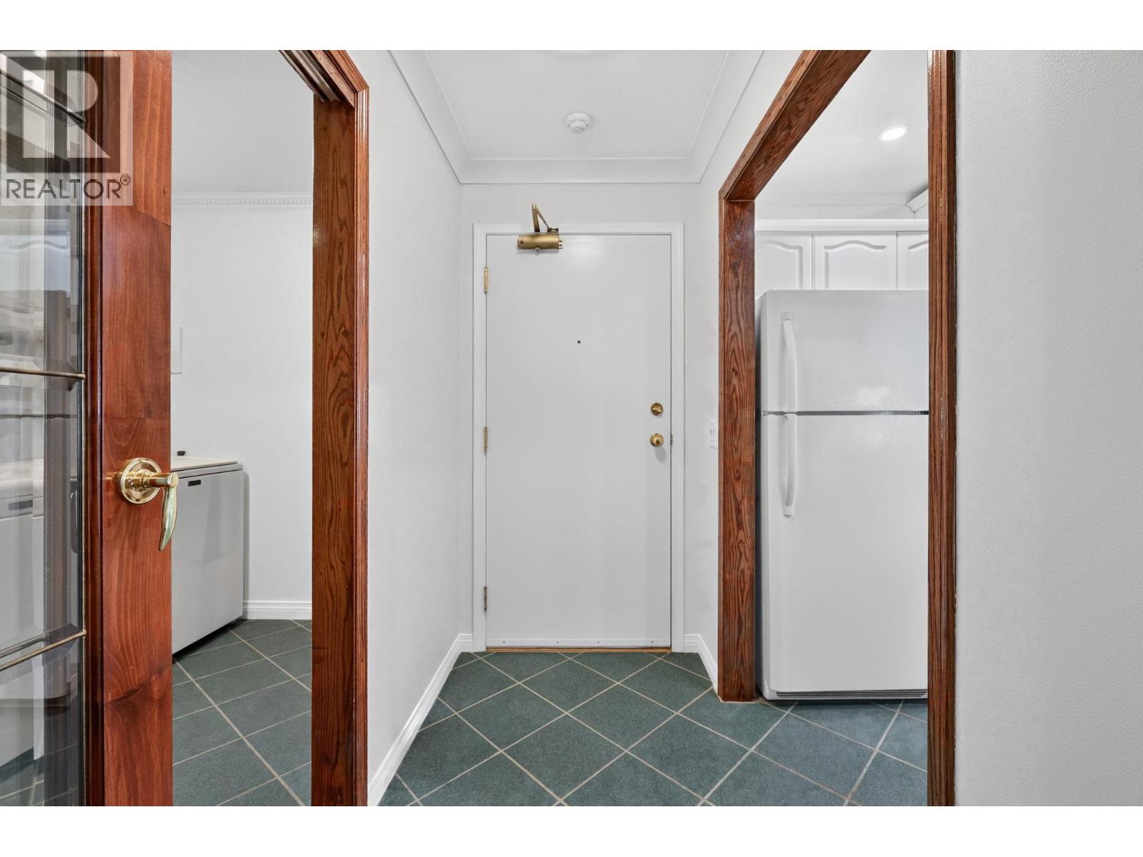 #306 669 Houghton Road - 9