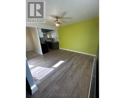 102 - 50 Gulliver Road, Toronto, ON M6M2N2 Photo 6