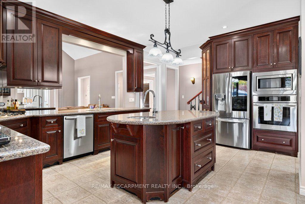 9 Harrington Place, Hamilton, ON photo 12