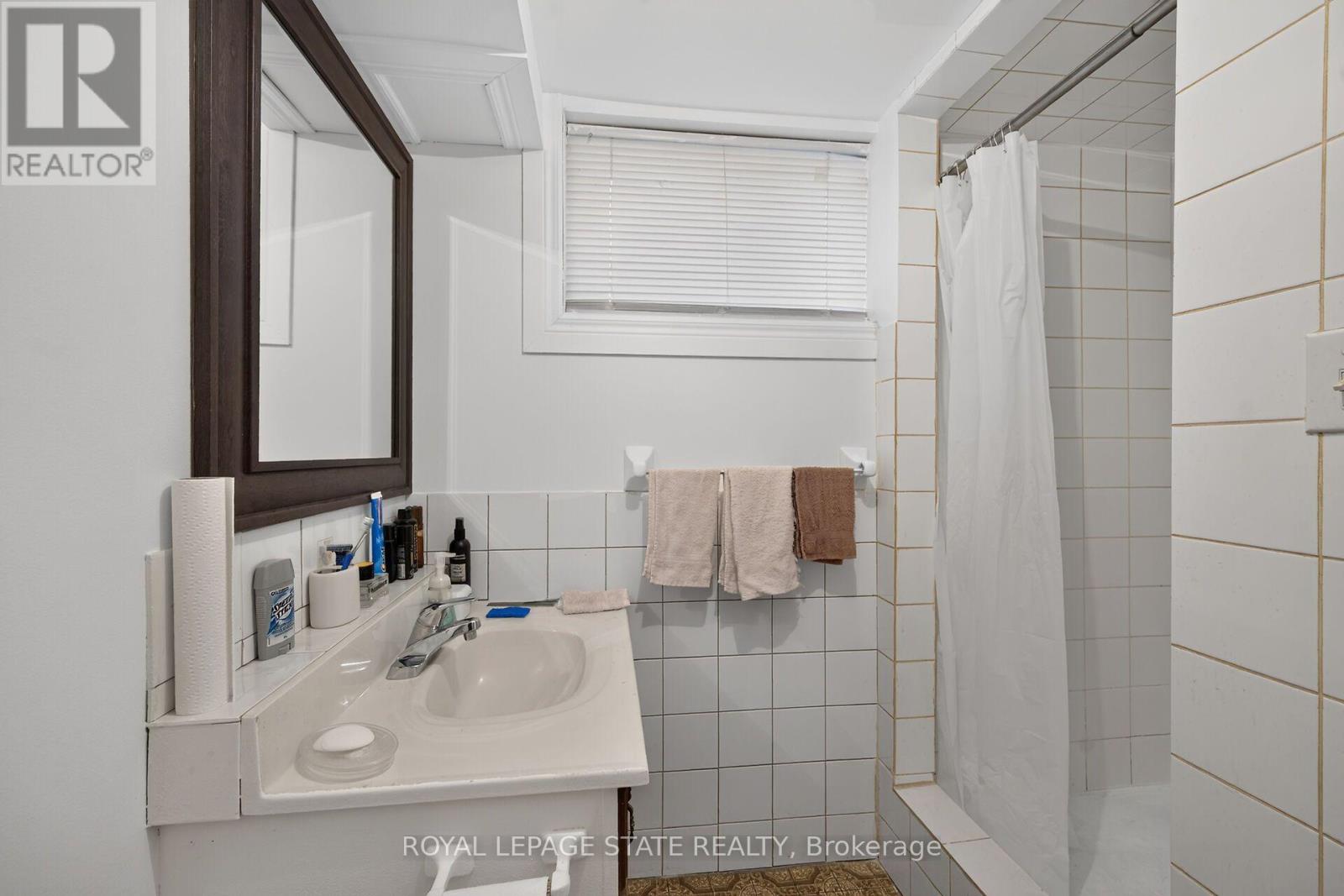 411 Queen Victoria Drive, Hamilton, ON photo 22
