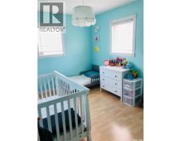 Family room - 1246 8th Street, Estevan, SK S4A1H3 Photo 7