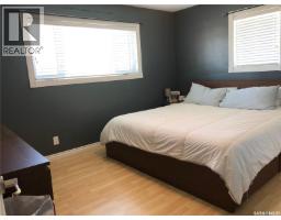 4pc Bathroom - 1246 8th Street, Estevan, SK S4A1H3 Photo 9