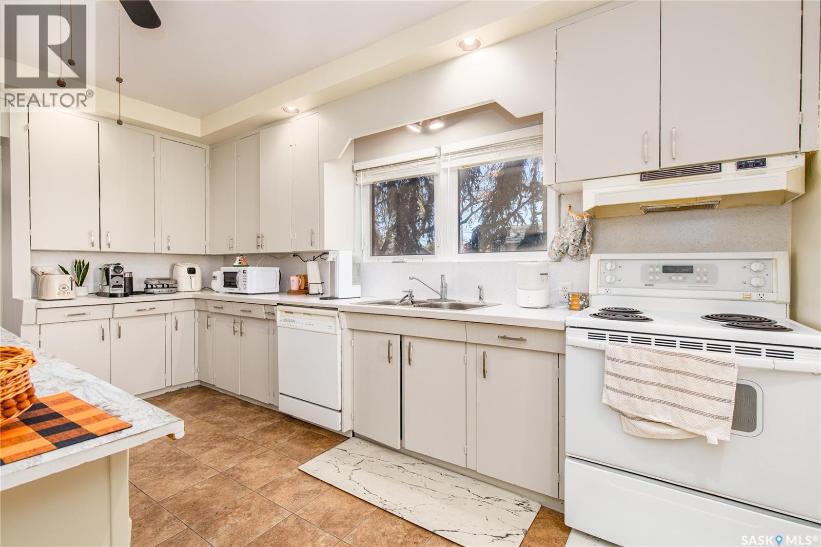303 Lillooet STREET W, Moose Jaw — photo 12