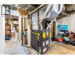 303 Lillooet Street W, Moose Jaw, SK S6H4Z3 Photo 35