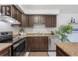 4pc Ensuite bath - 20 Mcconkey Crescent Unit# 113, Brantford, ON N3S0C2 Photo 7