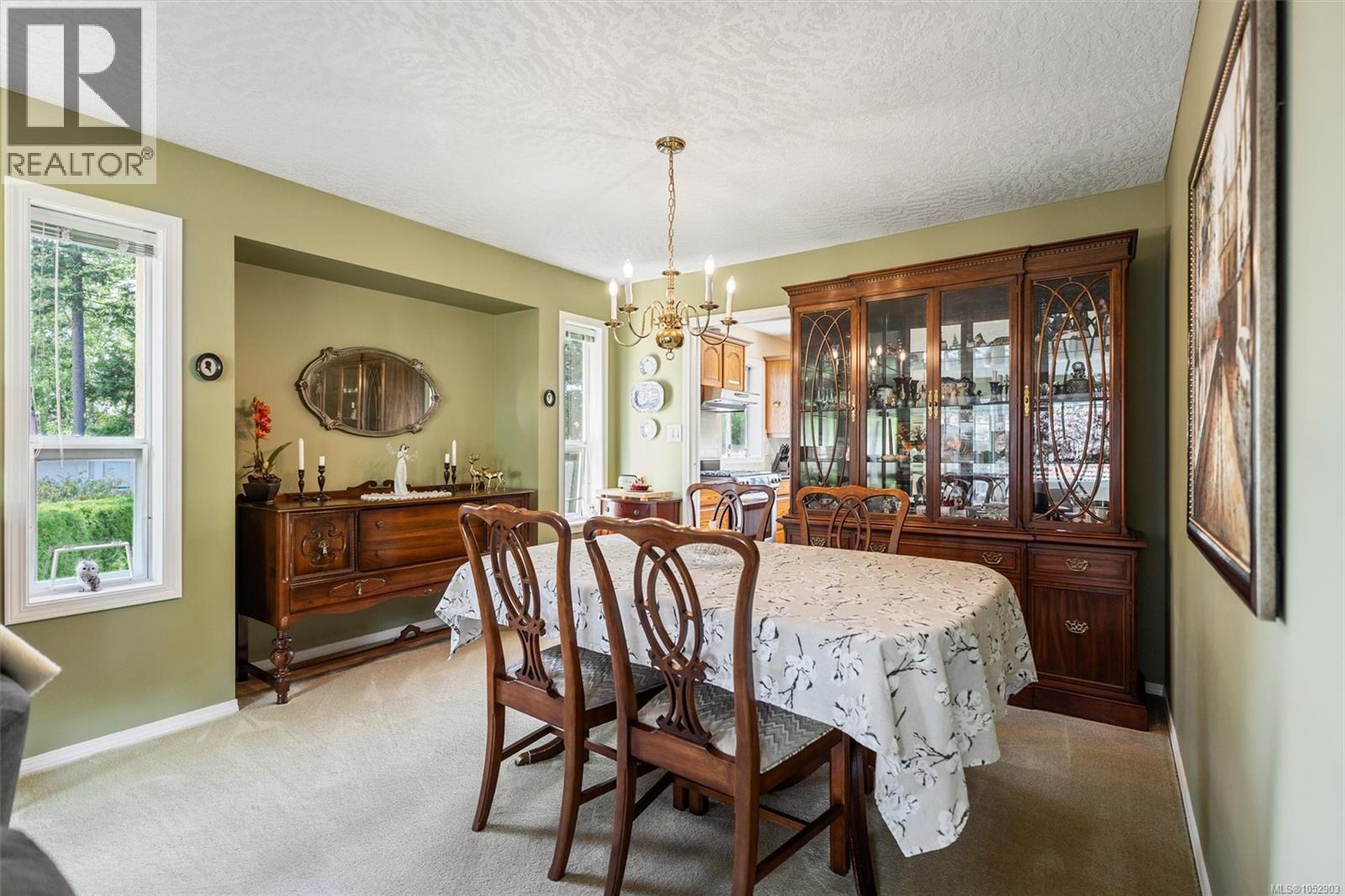  5179 Del Monte Avenue, Saanich