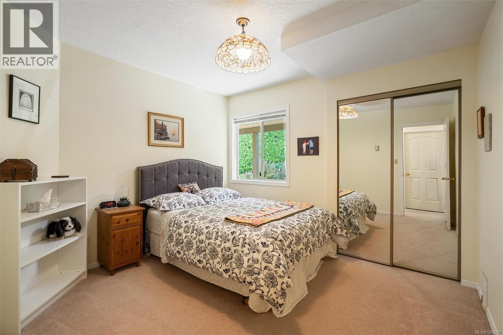  5179 Del Monte Avenue, Saanich