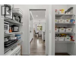 5pc Bathroom - 29 Masters Row Se, Calgary, AB T3M2R6 Photo 8