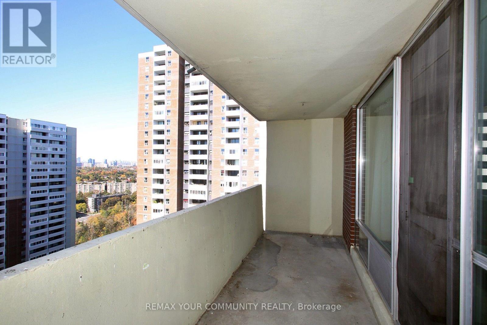 #2602 5 MASSEY SQUARE - 15