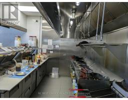 4 - 90 Park Pl Boulevard, Barrie, ON L4N6P8 Photo 6