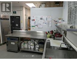 4 - 90 Park Pl Boulevard, Barrie, ON L4N6P8 Photo 7