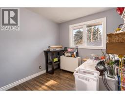 4832 Worcester Drive Sw, Calgary, AB T3C3L6 Photo 15