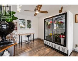 Den - 4832 Worcester Drive Sw, Calgary, AB T3C3L6 Photo 7