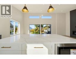 Pantry - 1080 9 Avenue Ne Unit# 2, Salmon Arm, BC V1E4A8 Photo 13