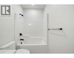 1080 9 Avenue Ne Unit# 2, Salmon Arm, BC V1E4A8 Photo 33
