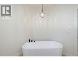 1080 9 Avenue Ne Unit# 2, Salmon Arm, BC V1E4A8 Photo 43