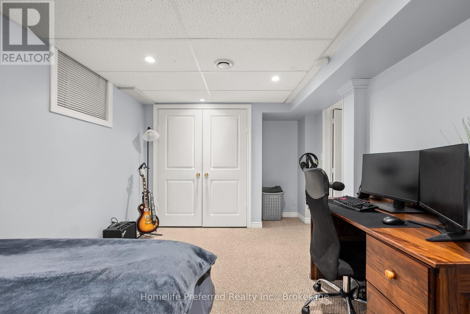5 SOUCH COURT - 32