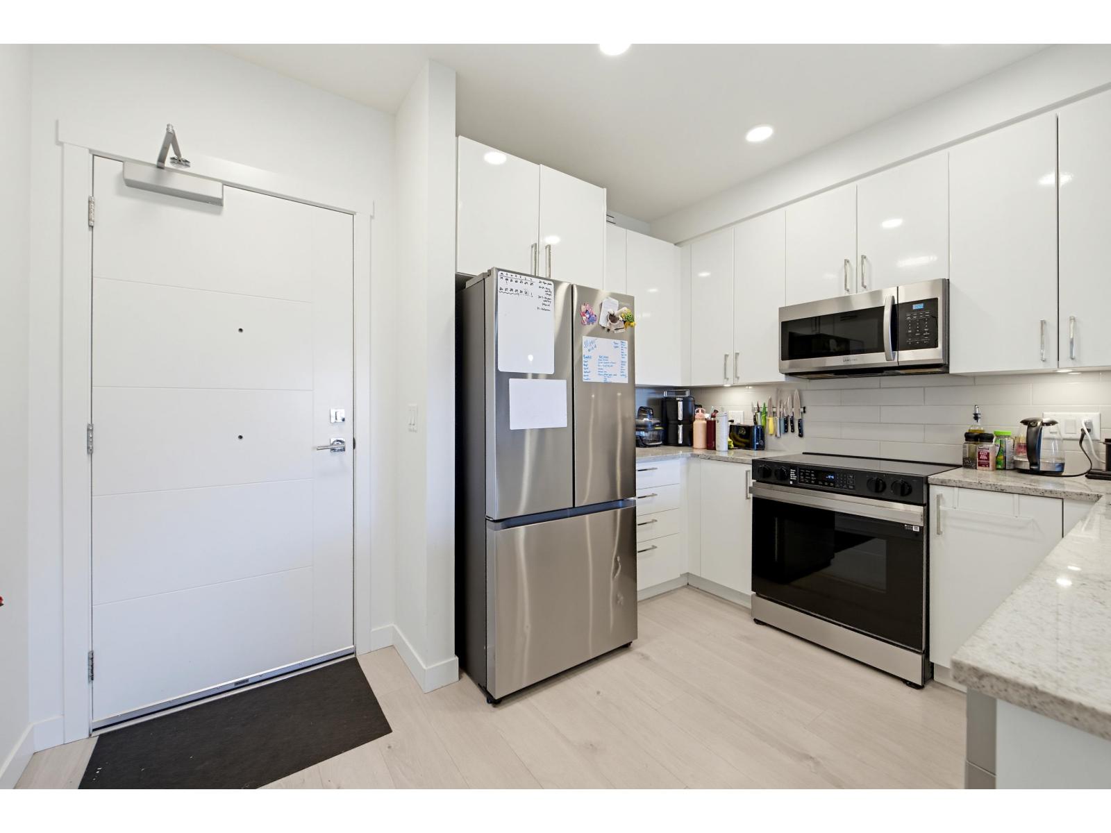 215 5504 BRYDON CRESCENT, Langley - Image 1