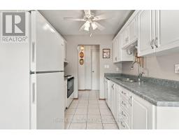 Bathroom - 104 - 8 Lake Road, Lambton Shores, ON N0M1T0 Photo 7