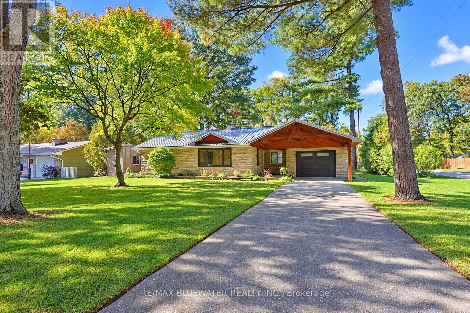 10138 Edmonds