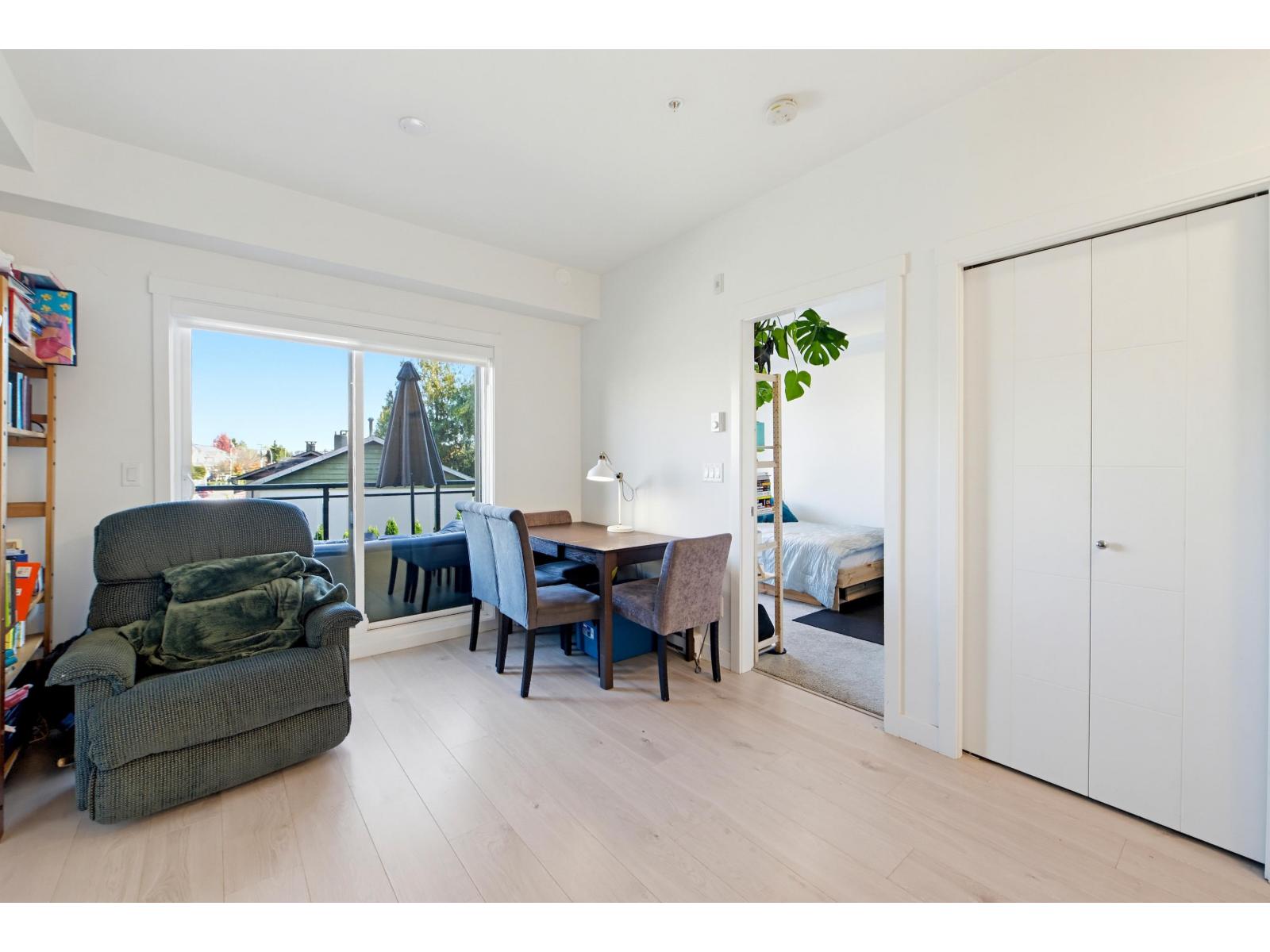 215 5504 BRYDON CRESCENT, Langley - Image 1