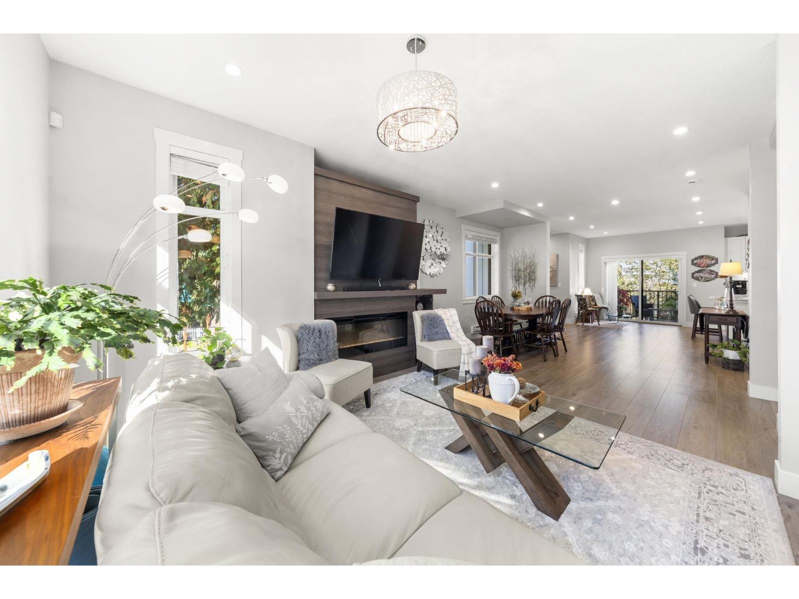 134 2853 HELC PLACE, Surrey - Image 1