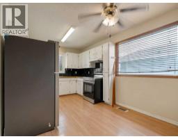 Kitchen - 6 Cayuga Crescent W, Lethbridge, AB T1K5H5 Photo 6