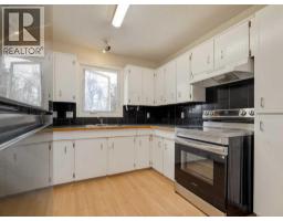 Kitchen - 6 Cayuga Crescent W, Lethbridge, AB T1K5H5 Photo 9