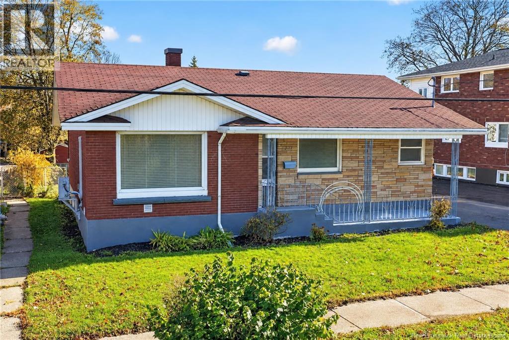 129 Walsh Street photo 3