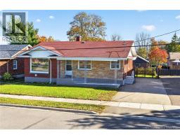 129 Walsh Street, photo 2