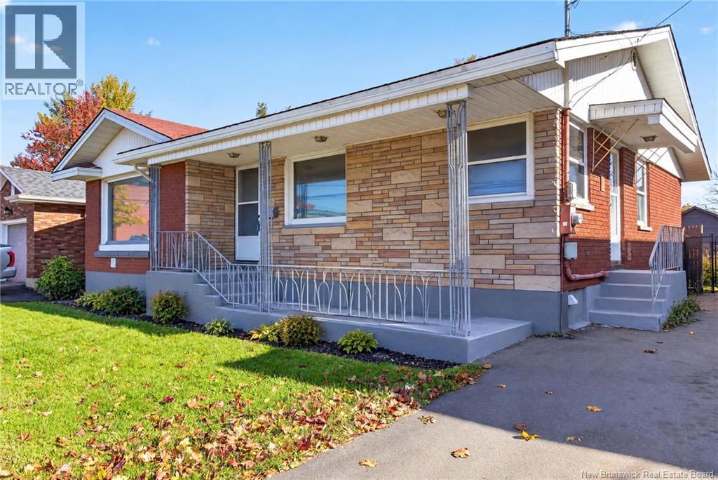 129 Walsh Street photo 4