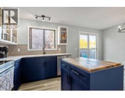 Bedroom - 68 Falconridge Close Ne, Calgary, AB T3J1A7 Photo 7