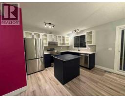 68 Falconridge Close Ne, Calgary, AB T3J1A7 Photo 18